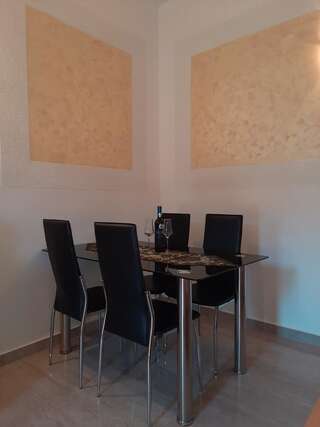 Апартаменты Apartmani Vila Aleksandar Будва Апартаменты с 1 спальней-8